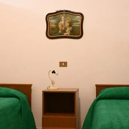 P044 - Porto Recanati, Comodo Trilocale In Centro Storico Porto Recanati
