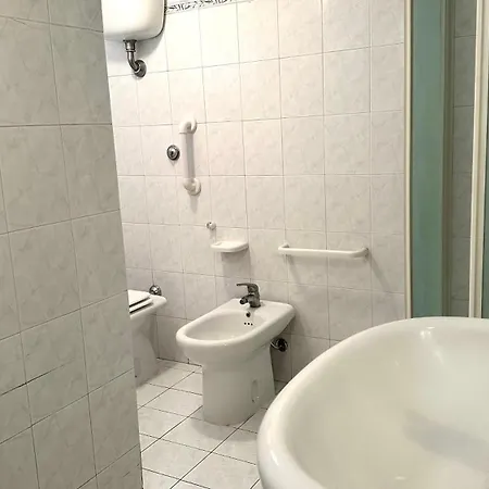 P044 - Porto Recanati, Comodo Trilocale In Centro Storico